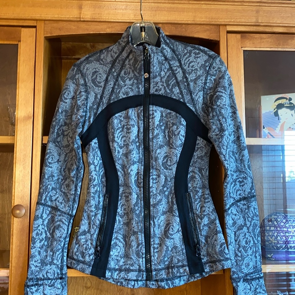 Sexy jacket.lululemon.
